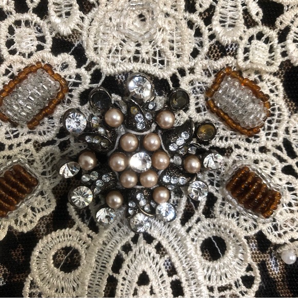 Passion Concept Vintage Style Top in Leopard Print - Picture 6 of 8